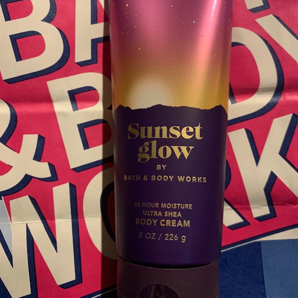 🌅 NEW! Sunset Glow B&BW Body Cream